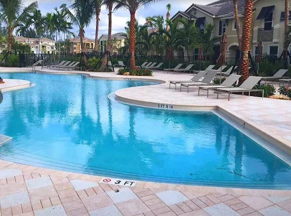 Resort-style swimming pool after a complete renovation